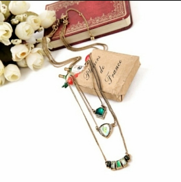 Green stone 3 in 1 layer vintage look necklace - Picture 5 of 8